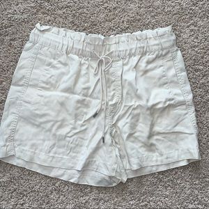 Loft Off White High Rise Shorts Paperbag Style Size Medium